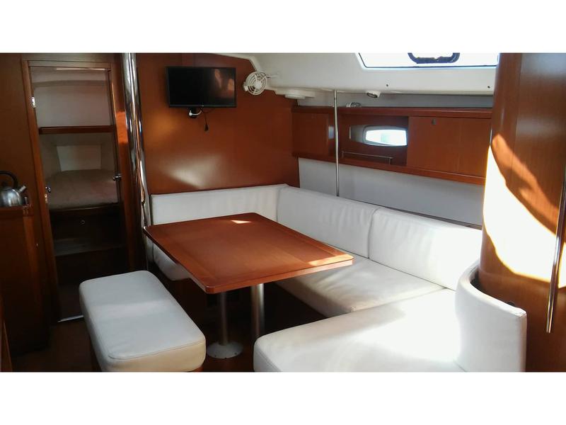 Book yachts online - sailboat - Oceanis 40 - Arietta - rent