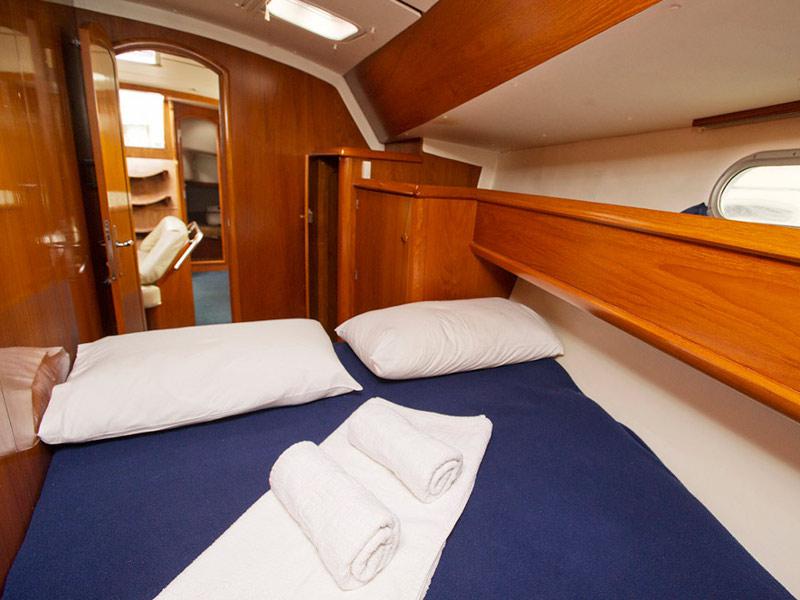 Book yachts online - sailboat - Sun Odyssey 45.2 - Iole - rent