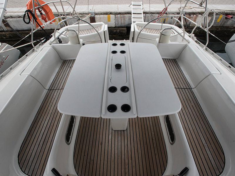 Book yachts online - sailboat - Sun Odyssey 45.2 - Iole - rent