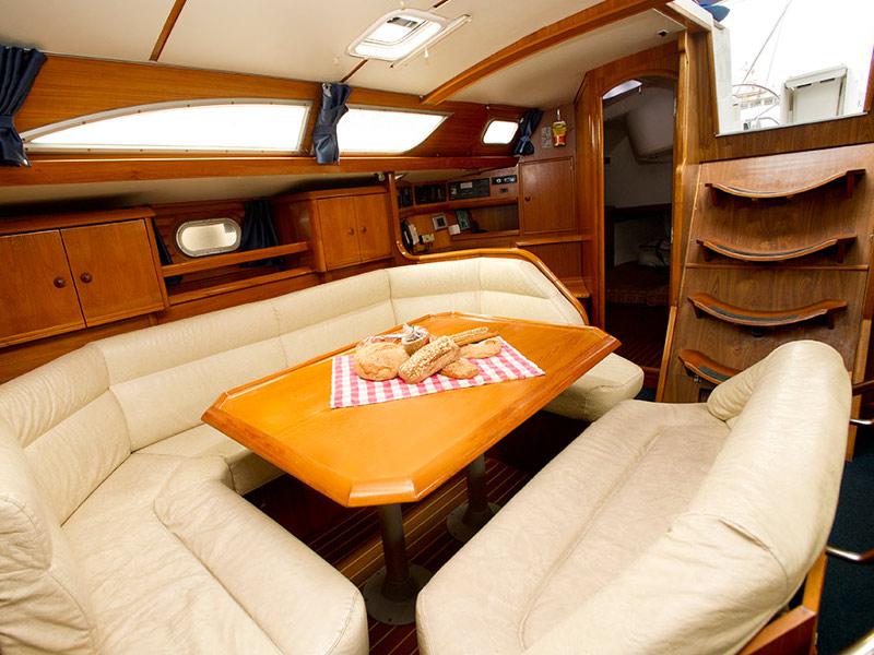 Book yachts online - sailboat - Sun Odyssey 45.2 - Iole - rent