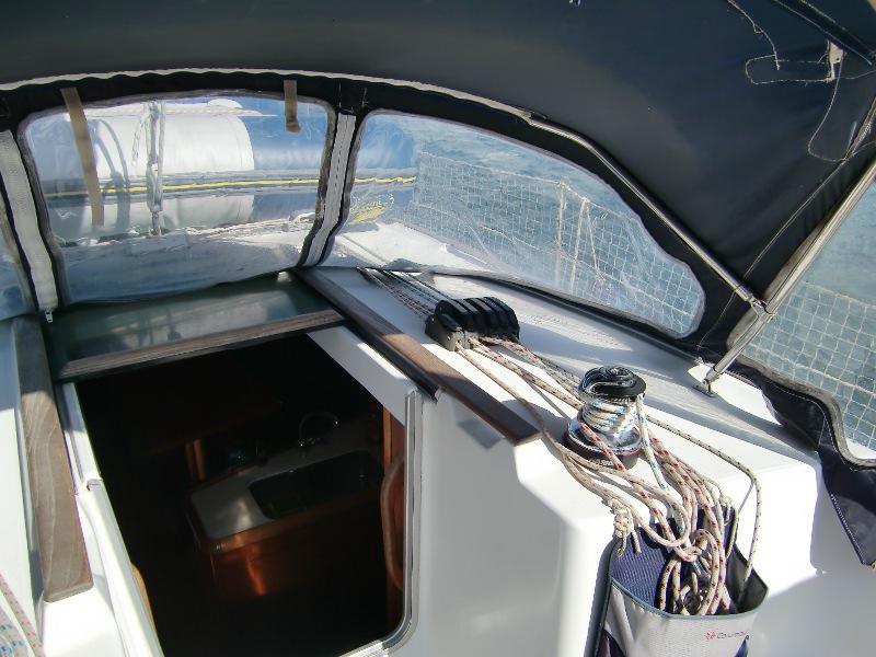 Book yachts online - sailboat - Sun Odyssey 37 - ADELANTE - rent