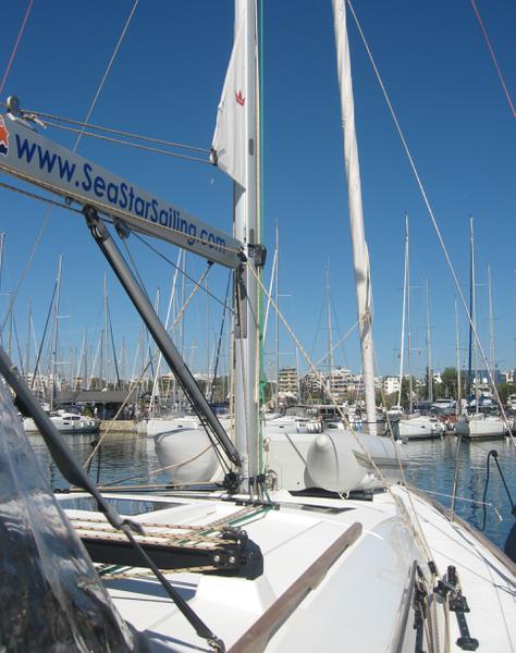 Book yachts online - sailboat - Dufour 382 GL - Delta - rent