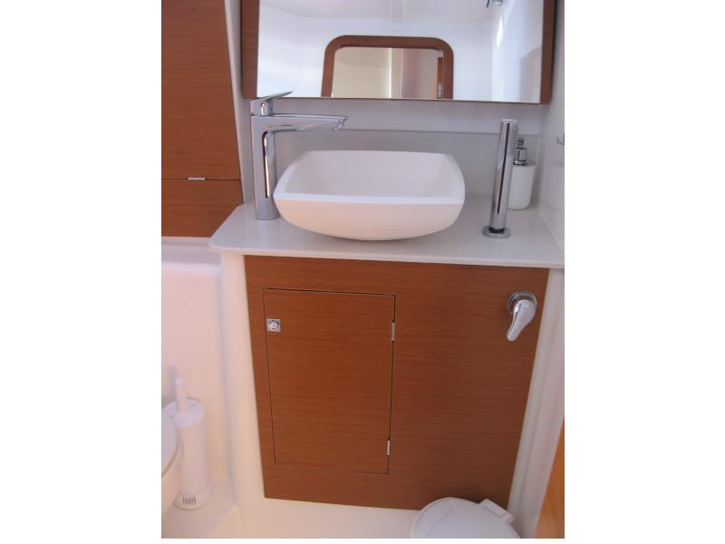 Book yachts online - sailboat - Dufour 382 GL - Delta - rent