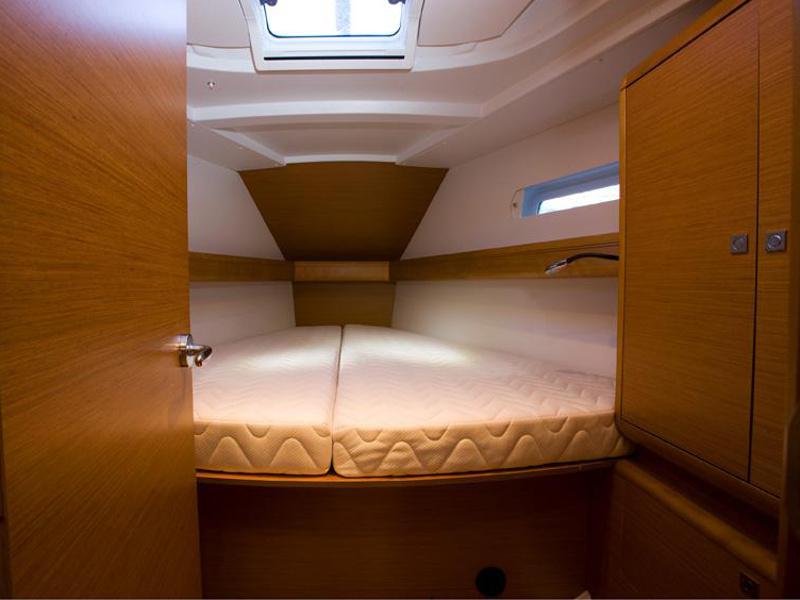 Book yachts online - sailboat - Sun Odyssey 449 - Charlie - rent