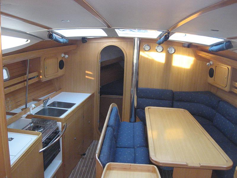 Book yachts online - sailboat - Feeling 39 - Gitana - rent