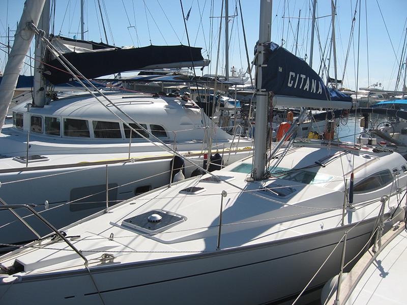 Book yachts online - sailboat - Feeling 39 - Gitana - rent