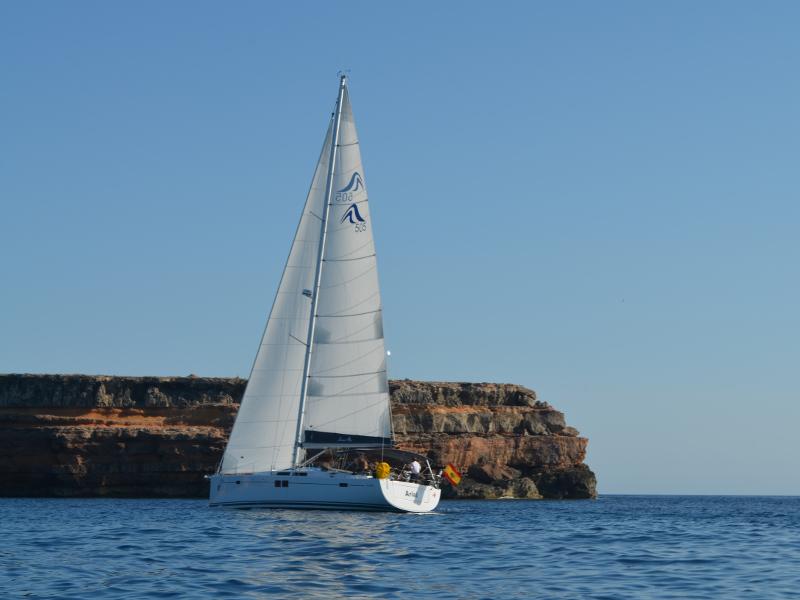 Book yachts online - sailboat - Hanse 505 - Ariel - rent