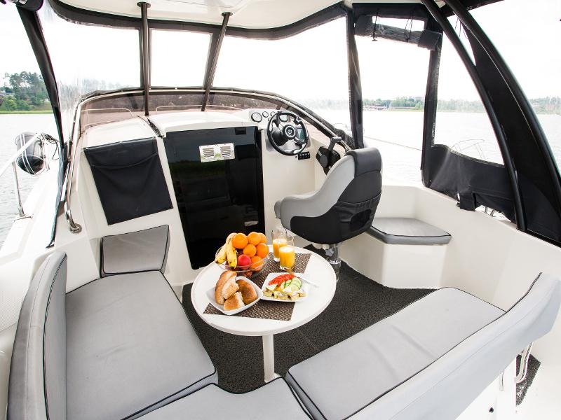 Book yachts online - motorboat - Titanium 818 - Tytan 818 - rent