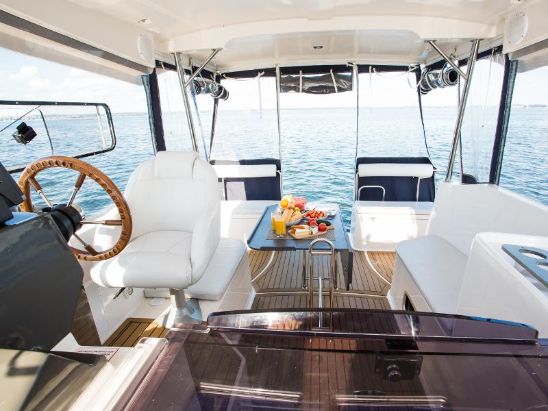 Book yachts online - motorboat - Nautika 1000 VIP - Nautika 1000 VIP - rent
