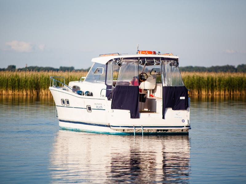 Book yachts online - motorboat - Nautika 1000 VIP - Nautika 1000 VIP - rent