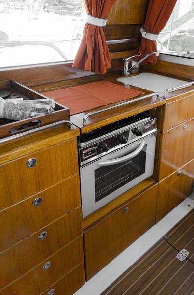 Book yachts online - motorboat - Nimbus 320 Coupe - Go Goo - rent