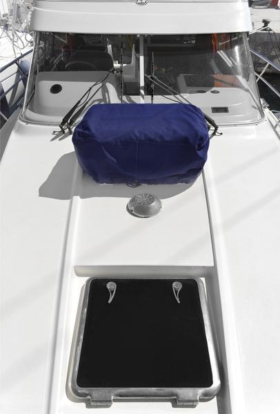 Book yachts online - motorboat - Nimbus 320 Coupe - Go Goo - rent