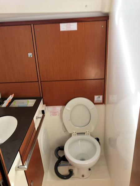 Book yachts online - sailboat - Bavaria Cruiser 46 - Olivia - rent