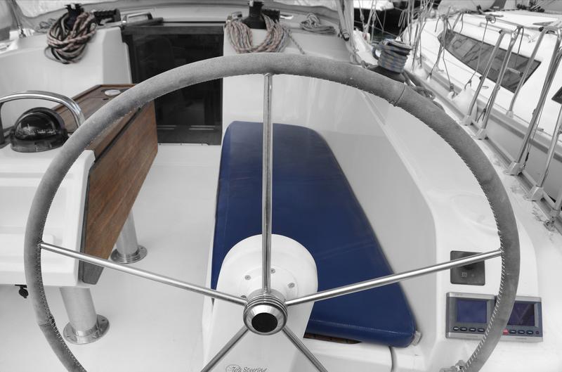 Book yachts online - sailboat - Bavaria Cruiser 41 - Dioni - rent