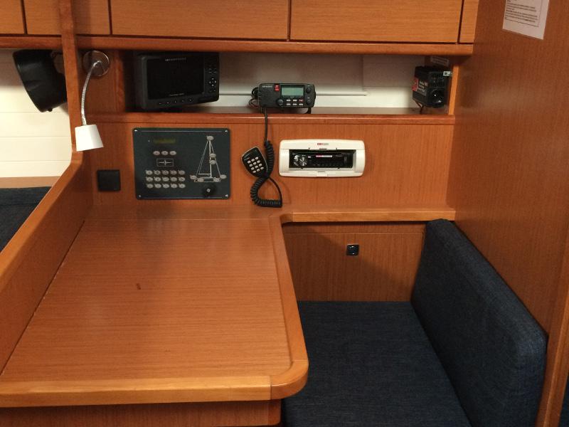 Book yachts online - sailboat - Bavaria Cruiser 41 - Gaia - rent