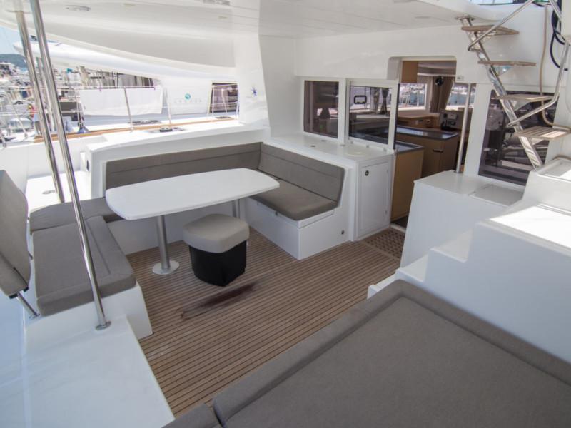 Book yachts online - catamaran - Lagoon 450 - Northern Breeze - rent