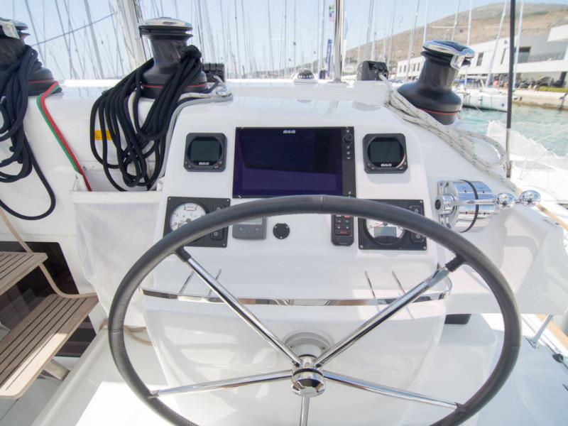 Book yachts online - catamaran - Lagoon 450 - Northern Breeze - rent