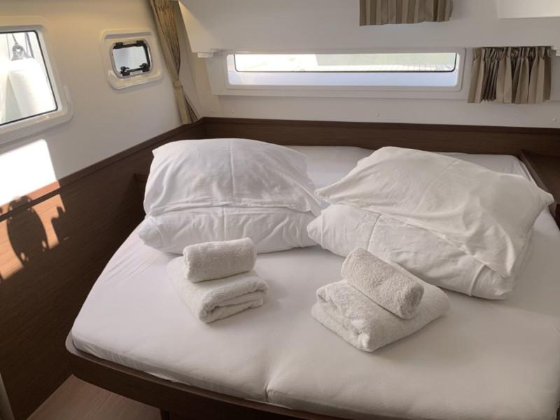 Book yachts online - catamaran - Lagoon 42 - Largonaute (SUNDAY TO SUNDAY) - rent