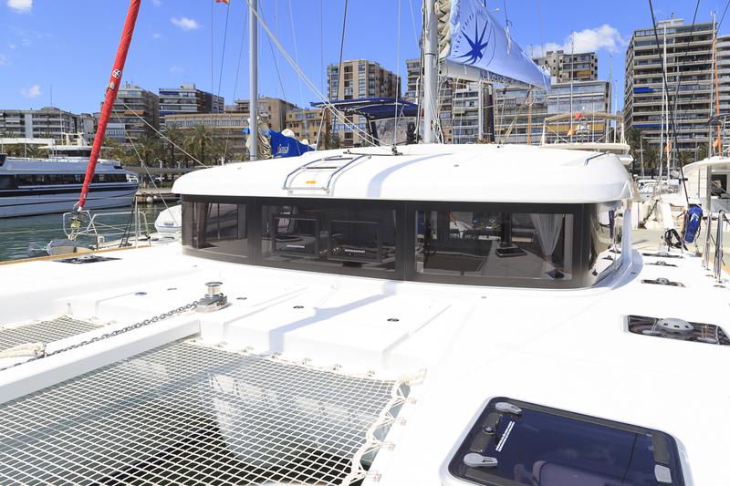 Book yachts online - catamaran - Lagoon 40 - Amalia II - rent
