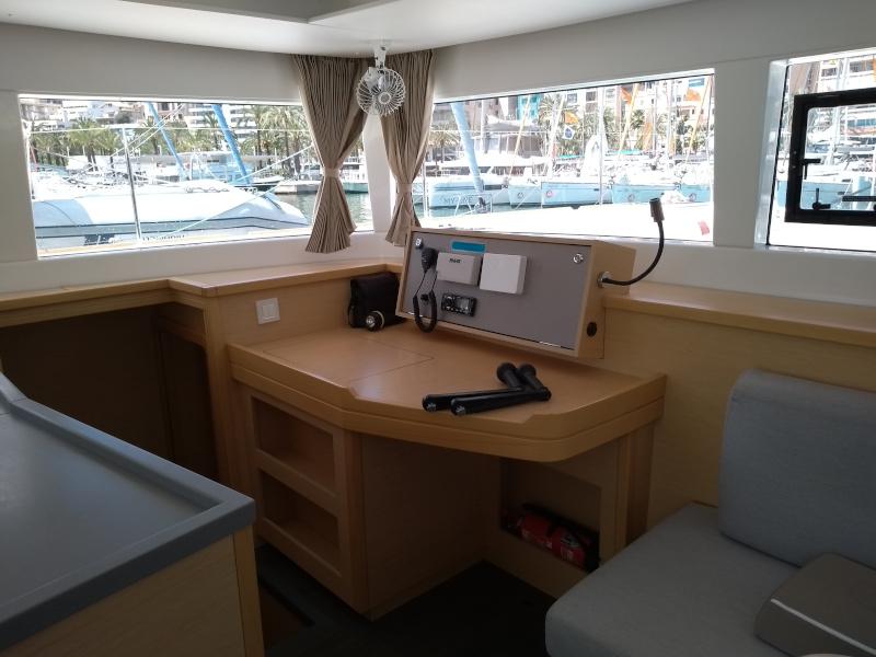 Book yachts online - catamaran - Lagoon 450 - Swedish Lady (SUNDAY TO SUNDAY) - rent