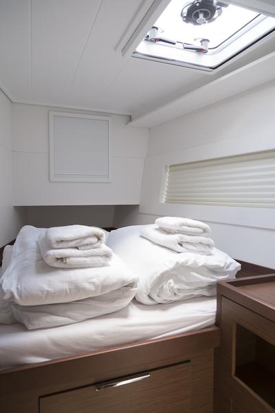 Book yachts online - catamaran - Lagoon 40 - Nathalie (SUNDAY TO SUNDAY) - rent