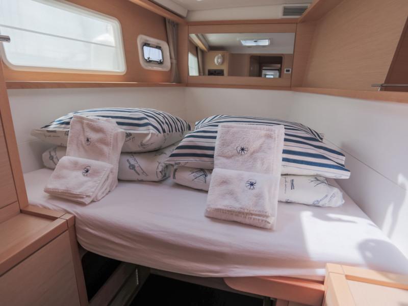 Book yachts online - catamaran - Lagoon 450 - Ariel - rent