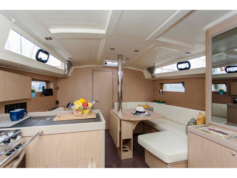 Book yachts online - sailboat - Oceanis 41.1 - Free - rent