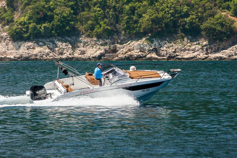 Book yachts online - motorboat - Beneteau Flyer 8 SUNdeck - LUCY - rent