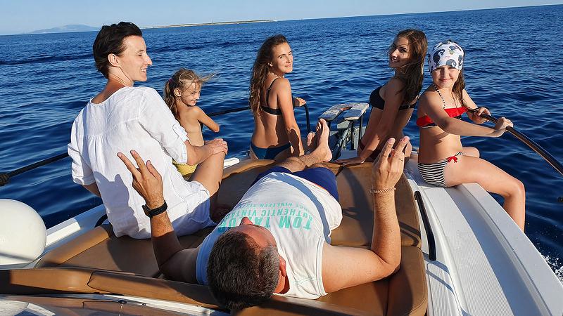 Book yachts online - motorboat - Beneteau Flyer 8 SUNdeck - LUCY - rent