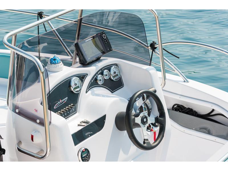Book yachts online - motorboat - Bluline 21 Open - AQUARIUS - rent