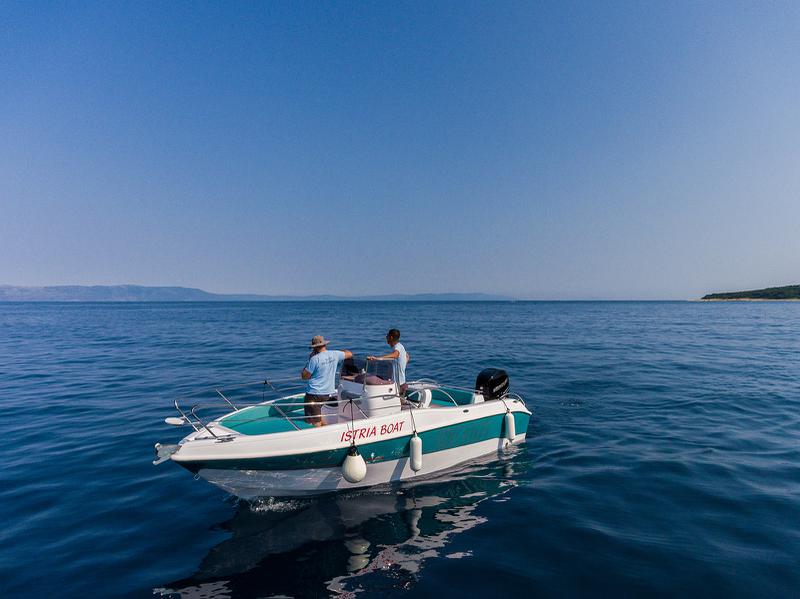 Book yachts online - motorboat - Bluline 21 Open - AQUARIUS - rent