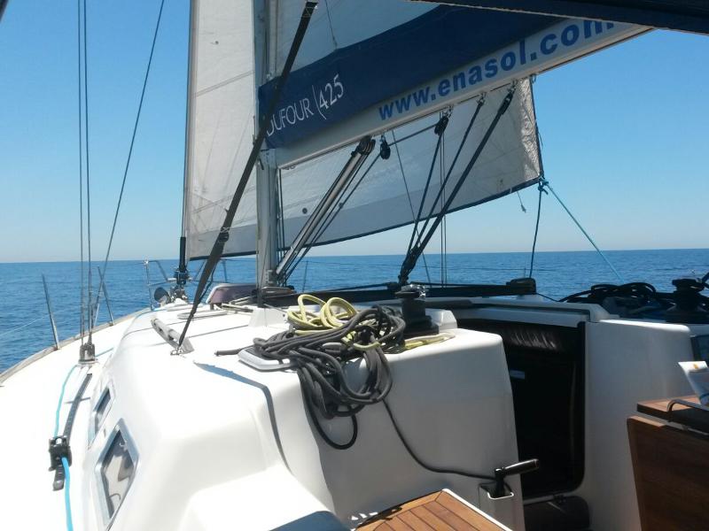 Book yachts online - sailboat - Dufour 425 GL - Al- Borany - rent