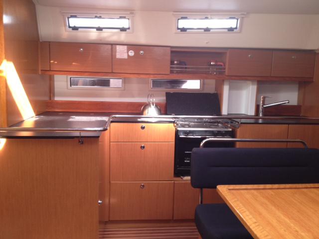 Book yachts online - sailboat - Bavaria 45 Cruiser - Jason - rent