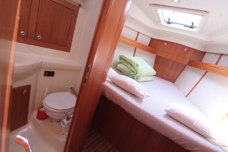 Book yachts online - sailboat - Elan 384 Impression - ALHAMBRA - rent