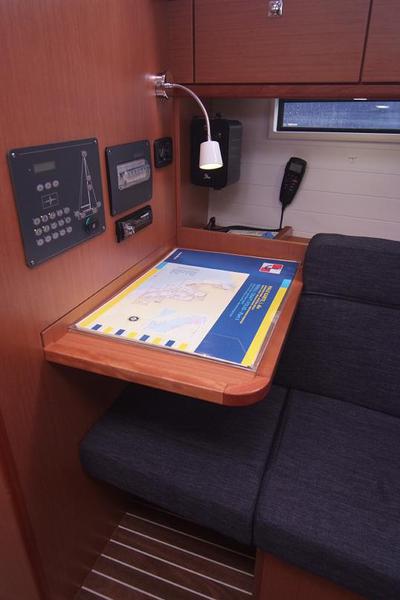 Book yachts online - sailboat - Bavaria Cruiser 37 - JUGO - rent