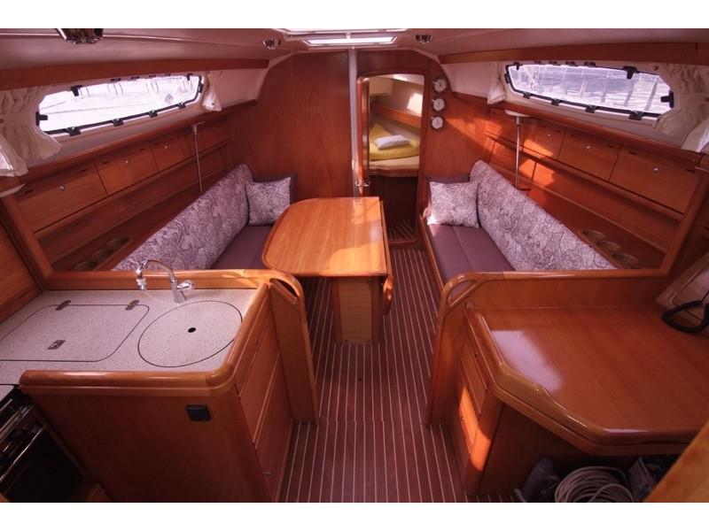 Book yachts online - sailboat - Bavaria 31 Cruiser - MALA  - rent