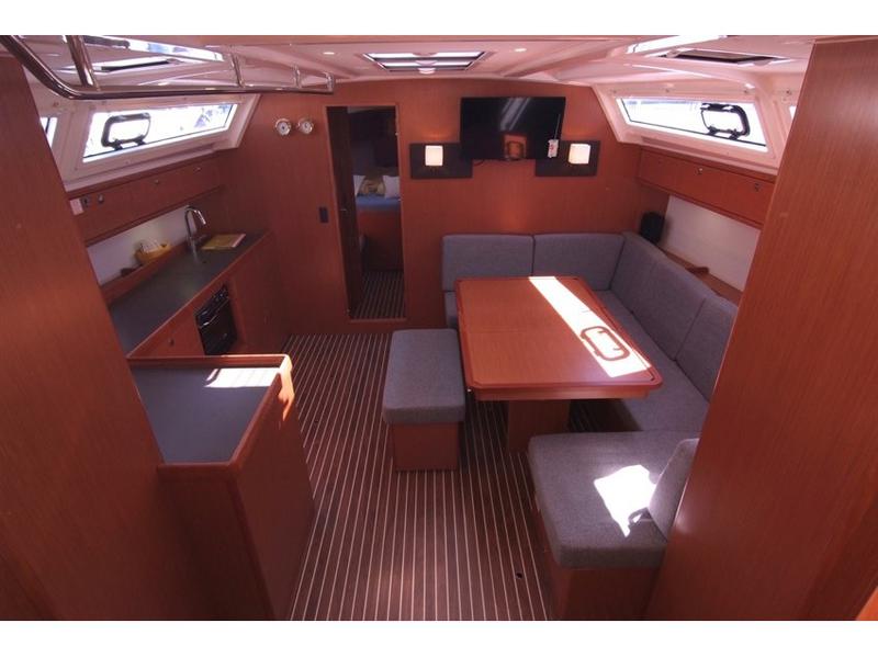 Book yachts online - sailboat - Bavaria Cruiser 46 - GARBIN - rent