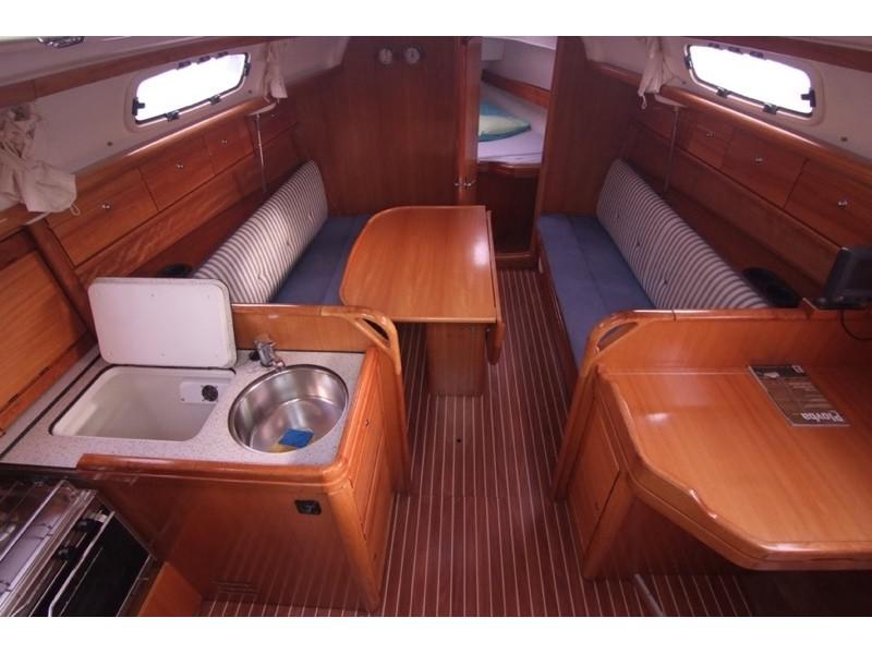 Book yachts online - sailboat - Bavaria 30 Cruiser - MILA  - rent