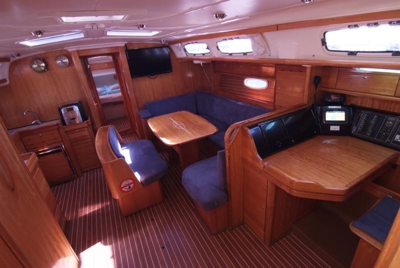 Book yachts online - sailboat - Bavaria 46 Cruiser - SHE - rent