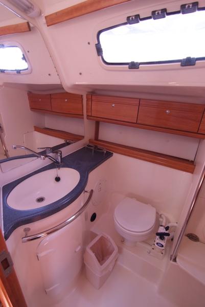 Book yachts online - sailboat - Bavaria 46 Cruiser - SHE - rent