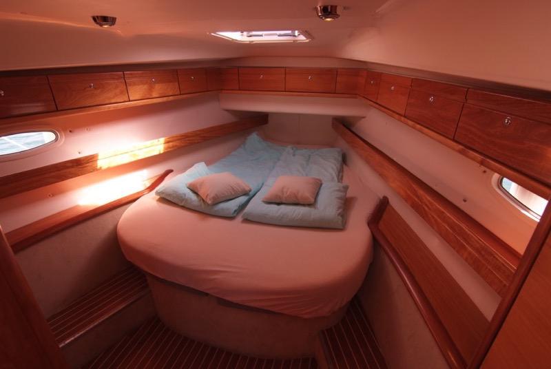 Book yachts online - sailboat - Bavaria 46 Cruiser - SHE - rent