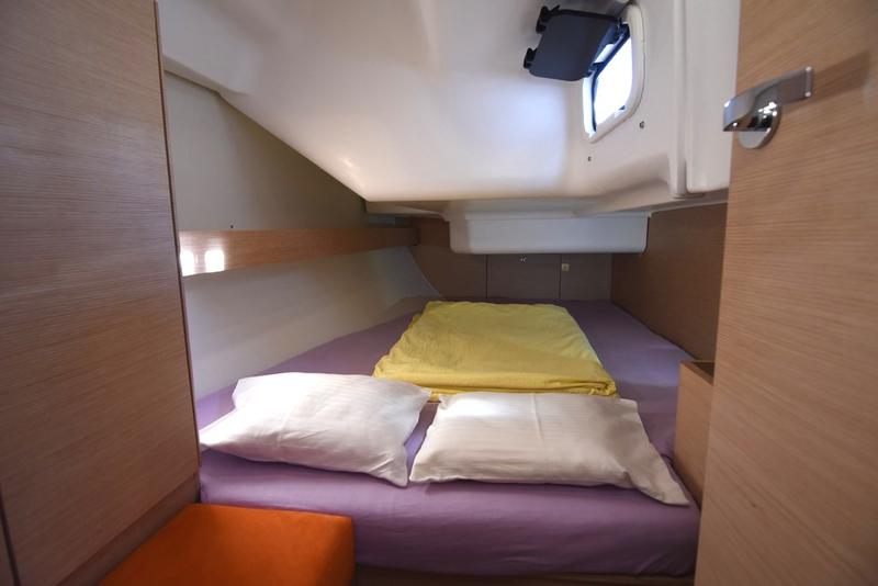 Book yachts online - sailboat - Elan 35 Impression - ARASHI - rent