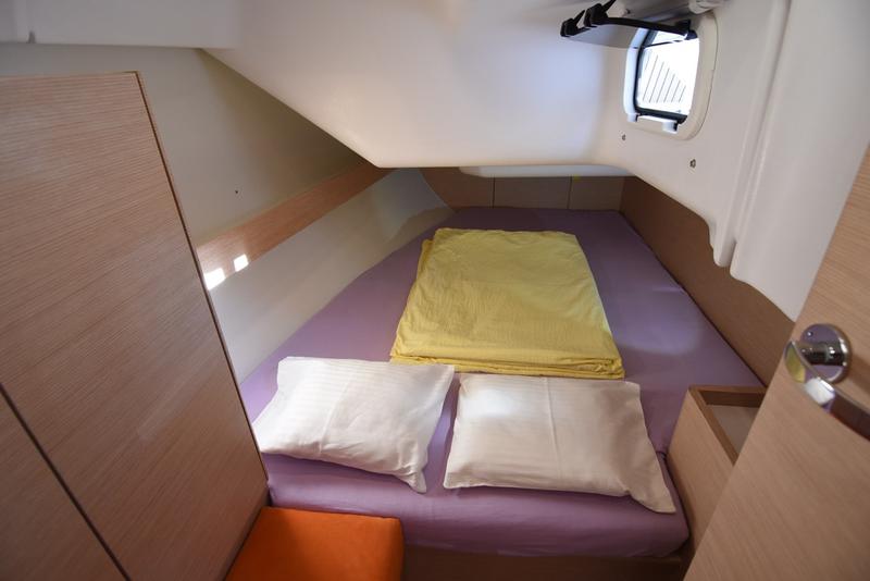 Book yachts online - sailboat - Elan 35 Impression - ARASHI - rent