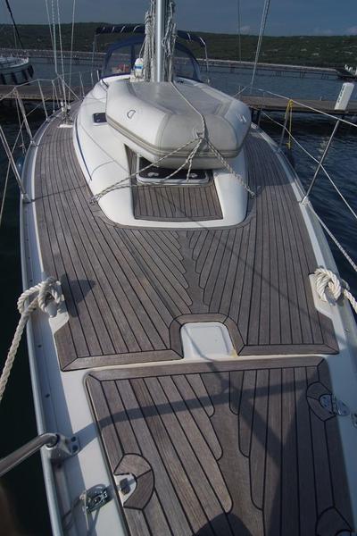 Book yachts online - sailboat - Bavaria 42 Cruiser - LUPA - rent