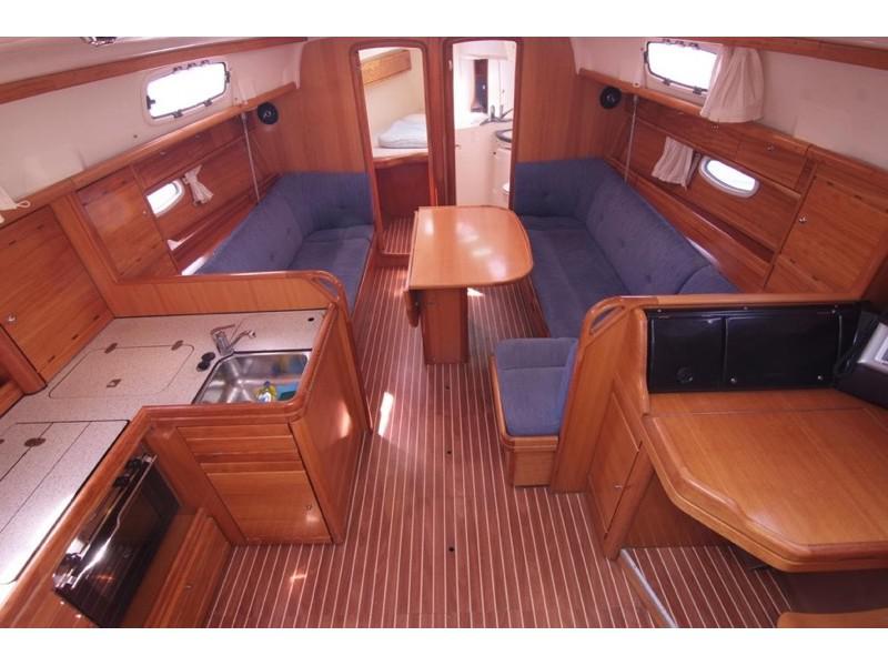 Book yachts online - sailboat - Bavaria 37 Cruiser - JANA - rent