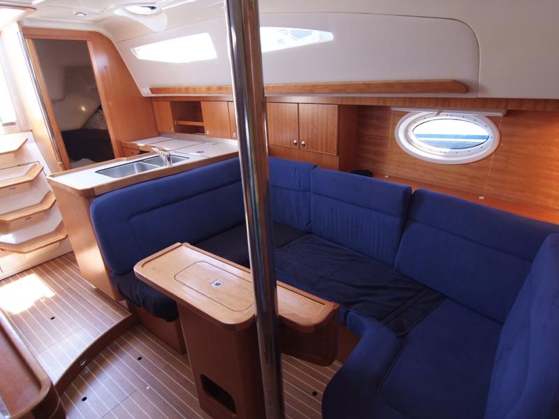 Book yachts online - sailboat - Elan 344 - LUNA  - rent