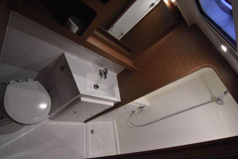 Book yachts online - catamaran - Lagoon 42 - LOLINA - rent