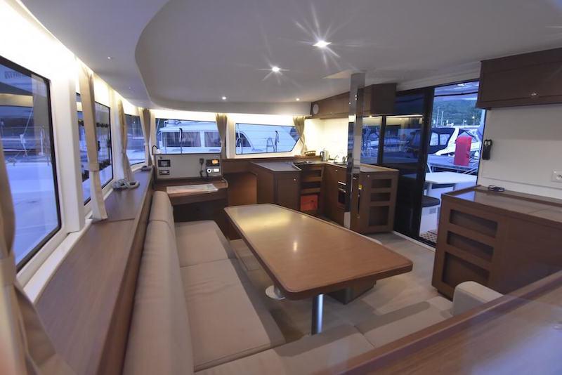 Book yachts online - catamaran - Lagoon 42 - LOLINA - rent