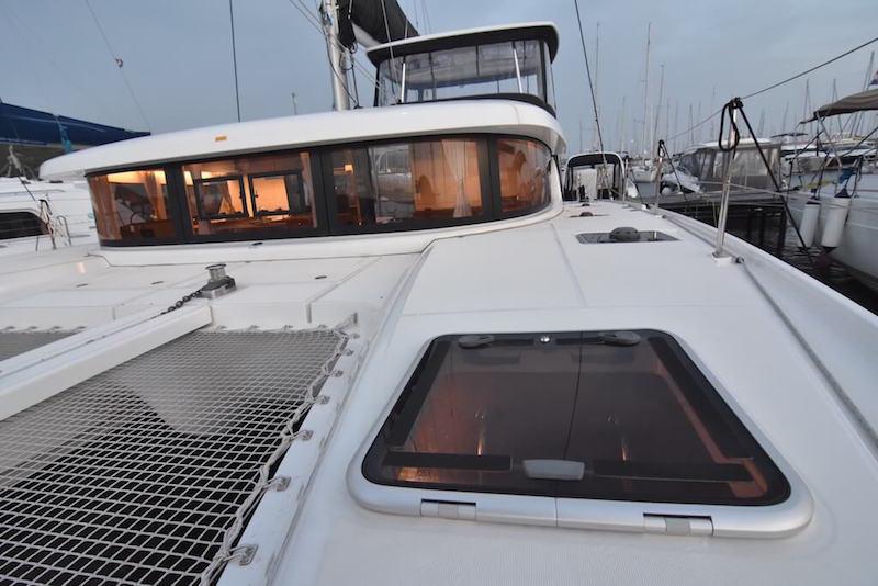 Book yachts online - catamaran - Lagoon 42 - LOLINA - rent