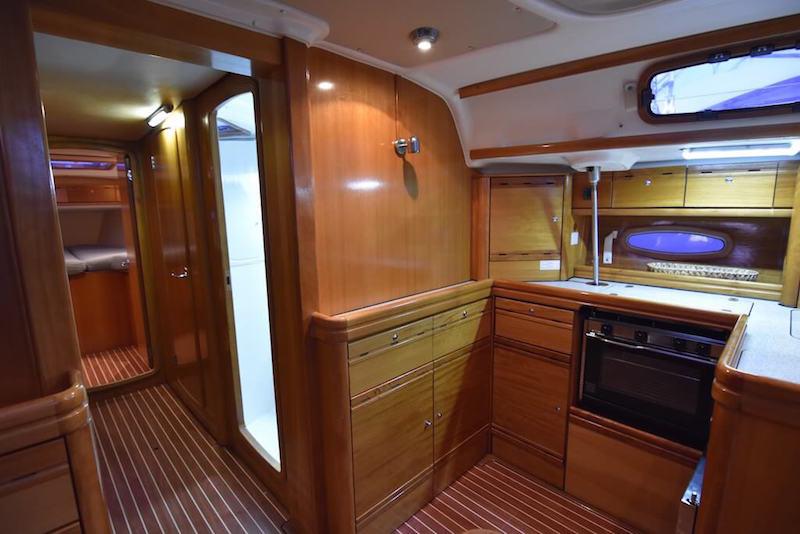 Book yachts online - sailboat - Bavaria 50 Cruiser - TONINA - rent